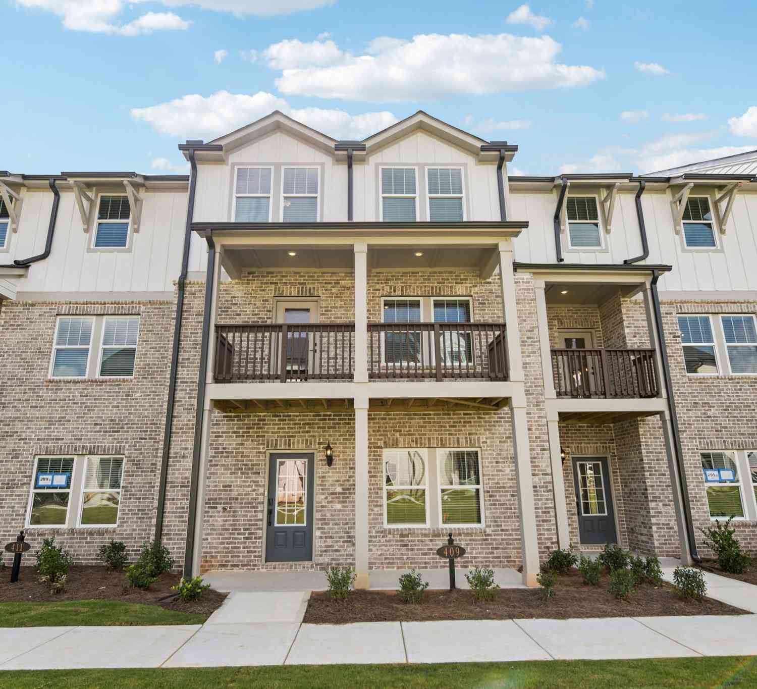 Townhouse For Sale - 431 Elise Way<br/> Gwinnett County, Lawrenceville, GA 30045