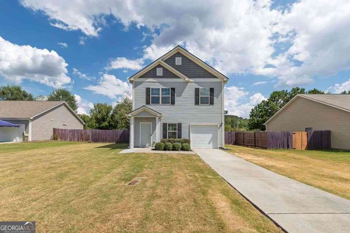 Homes For Sale - 105 Colonial Drive<br/> Calhoun, GA 30701