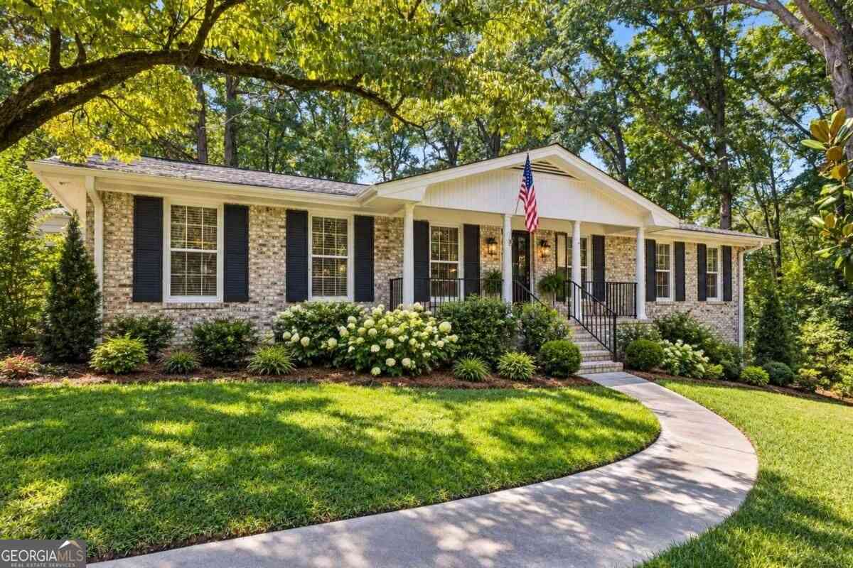 Homes For Sale - 1314 Gatewood Drive<br/> Lawrenceville, GA 30043