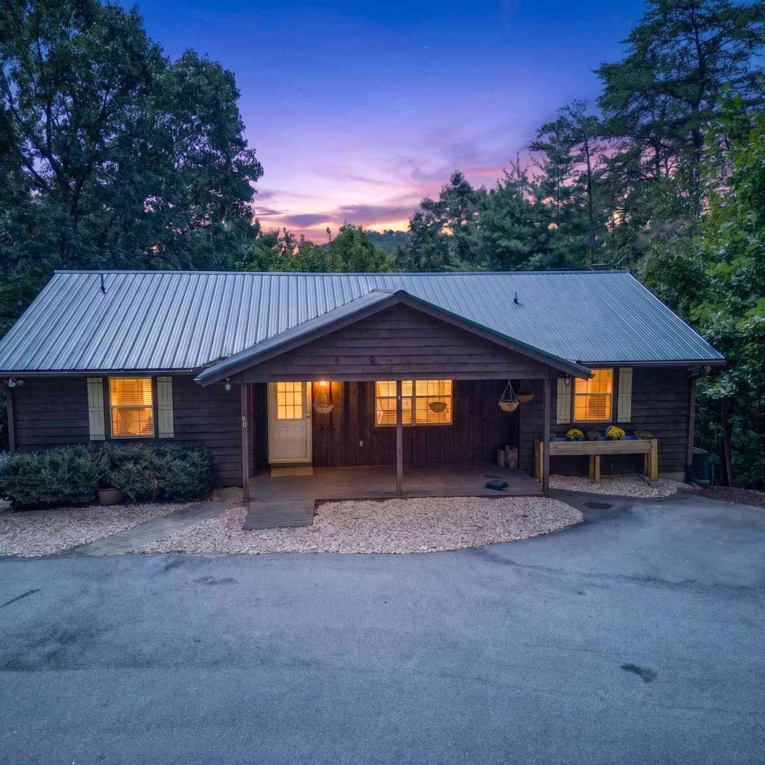Homes For Sale - 90 Amber Lane<br/> Tiger, GA 30576