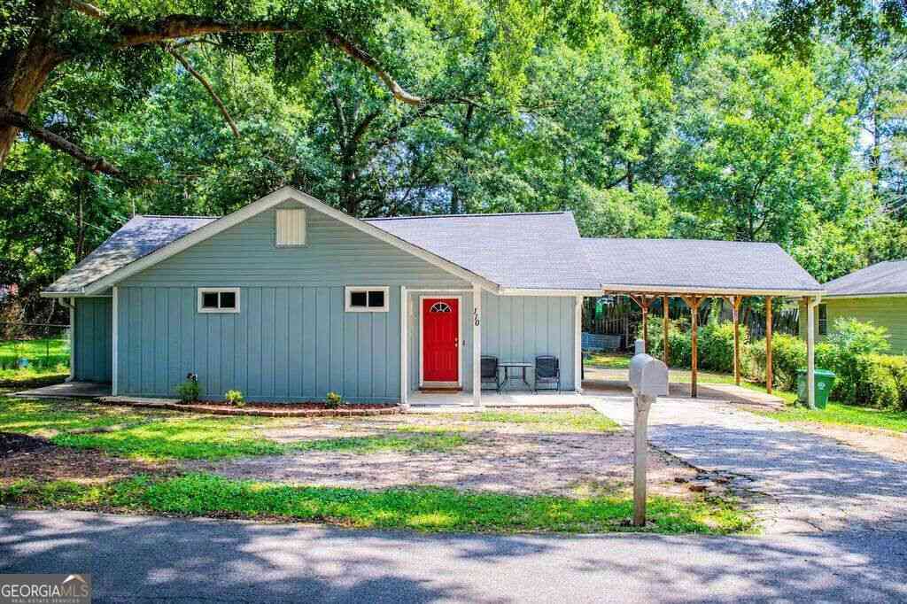 Homes For Sale - 110 N Garrett Street<br/> Carrollton, GA 30117