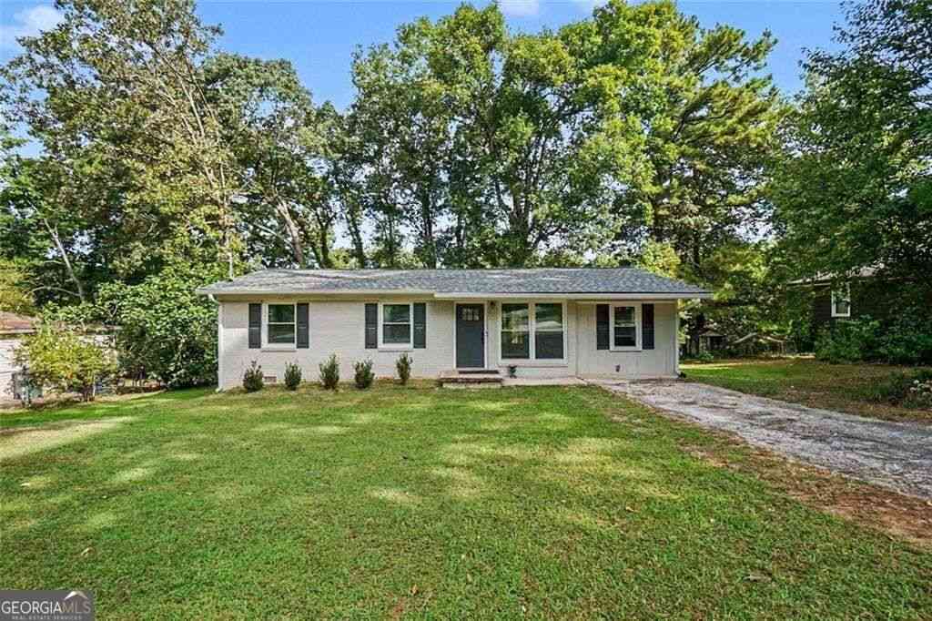 Homes For Sale - 2426 Woodland Drive NW<br/> Kennesaw, GA 30152
