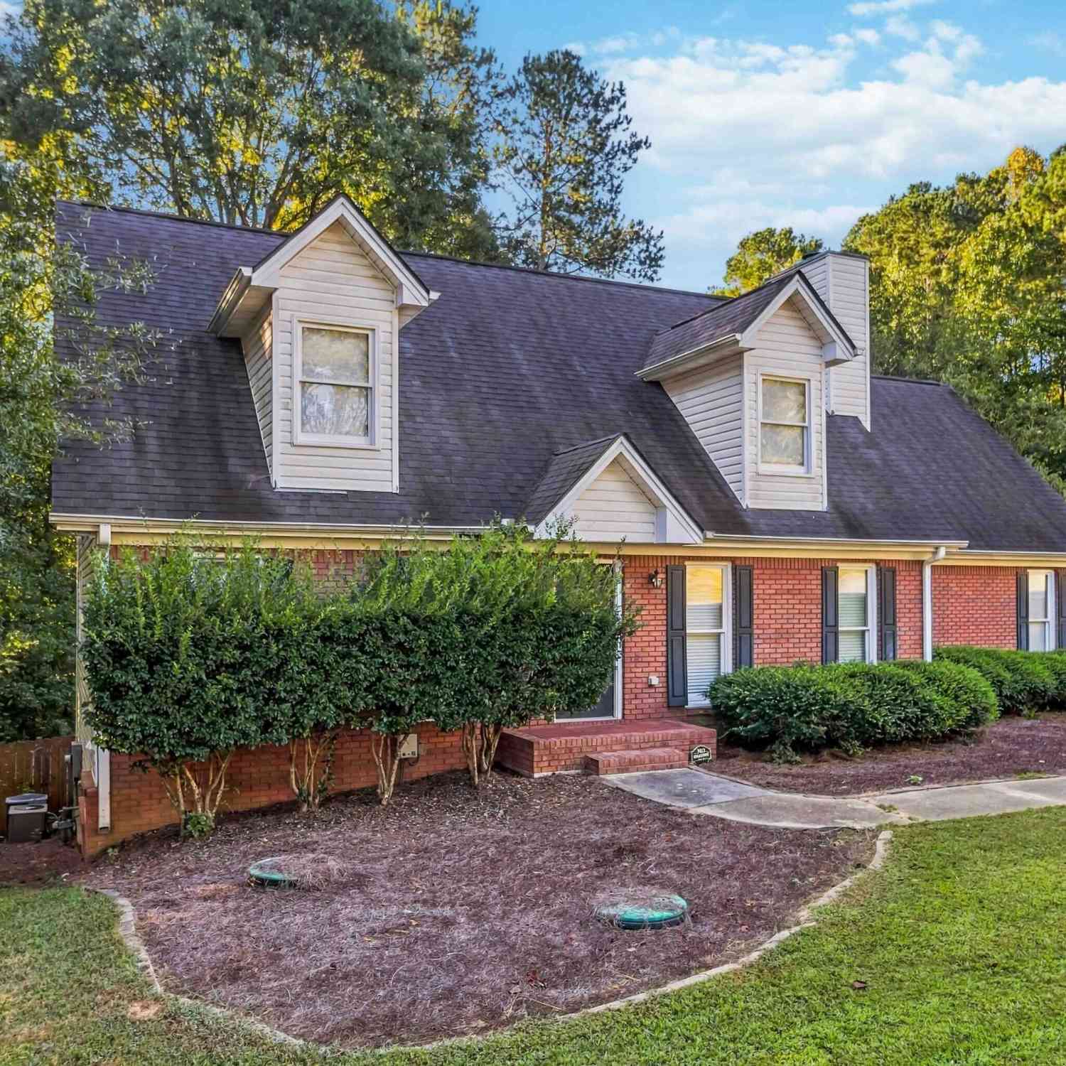 Homes For Sale - 3014 Spring Court<br/> Loganville, GA 30052