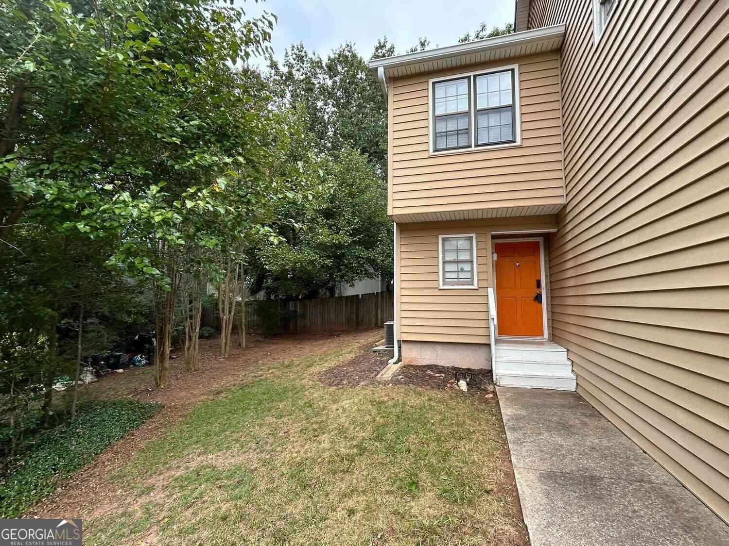 Townhouse For Sale - 1730 Paddlewheel Drive NE<br/> Marietta, GA 30062