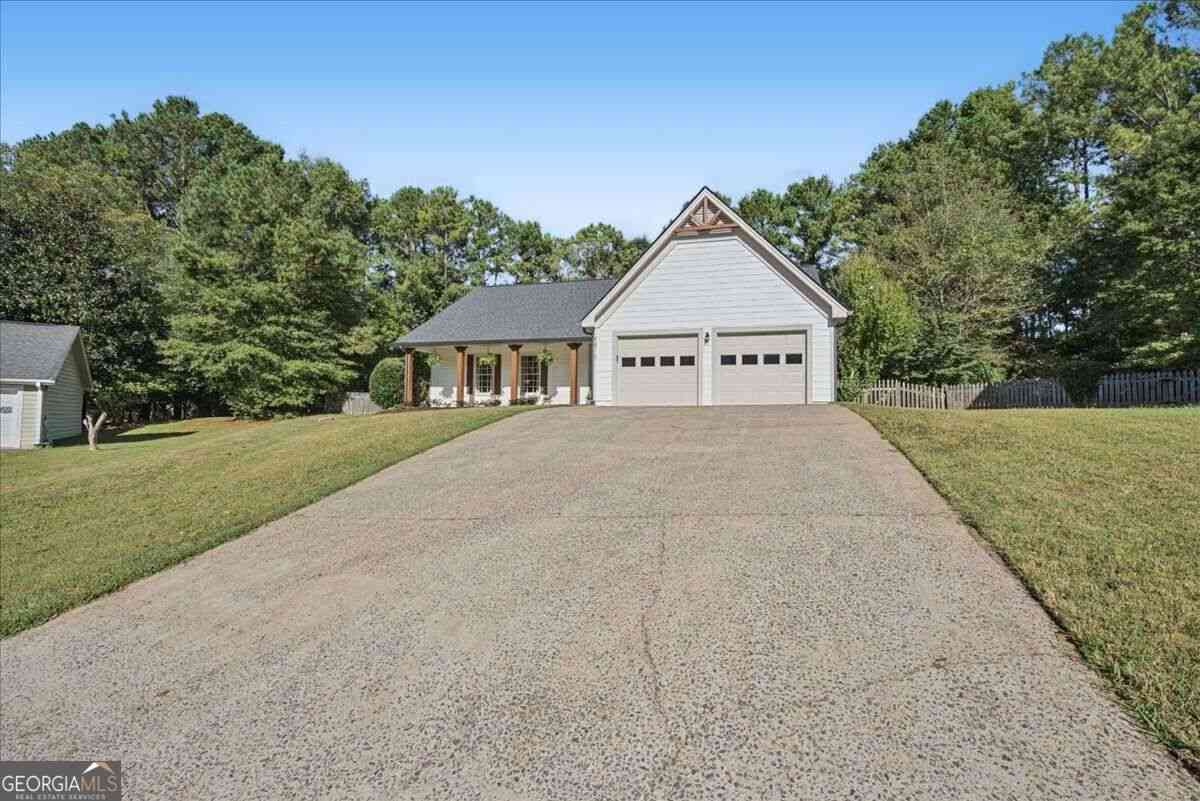 Homes For Sale - 4810 Augustus Court<br/> Woodstock, GA 30188