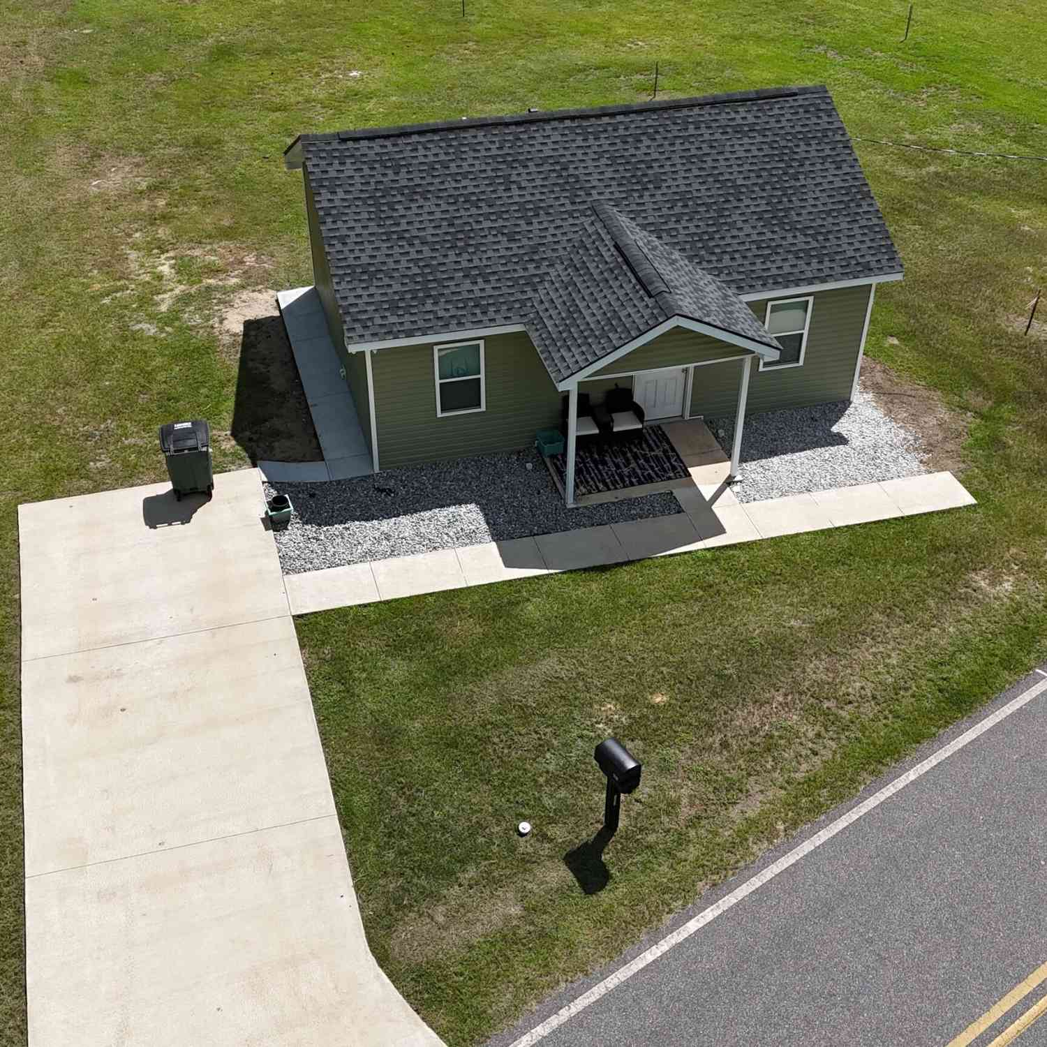 Homes For Sale - 403 Auburn Road<br/> Glennville, GA 30427