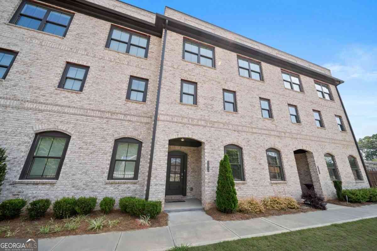 Townhouse For Sale - 3334 Swallowtail Terrace<br/> Gwinnett County, Duluth, GA 30096