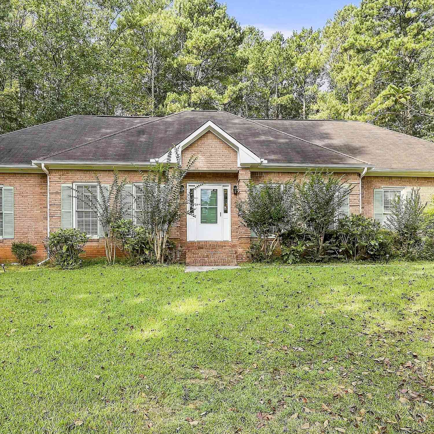 Homes For Sale - 255 Weeping Willow Way<br/> Tyrone, GA 30290
