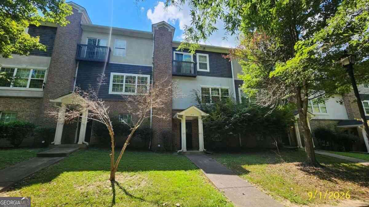 Townhouse For Sale - 1476 Talia Wood Circle NW<br/> Atlanta, GA 30314