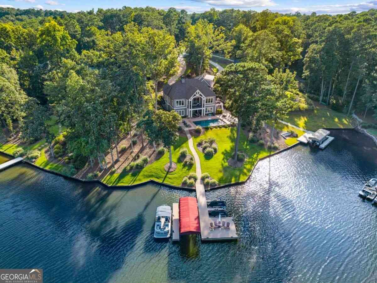 Homes For Sale - 1030 Kingsford Way<br/> Greensboro, GA 30642