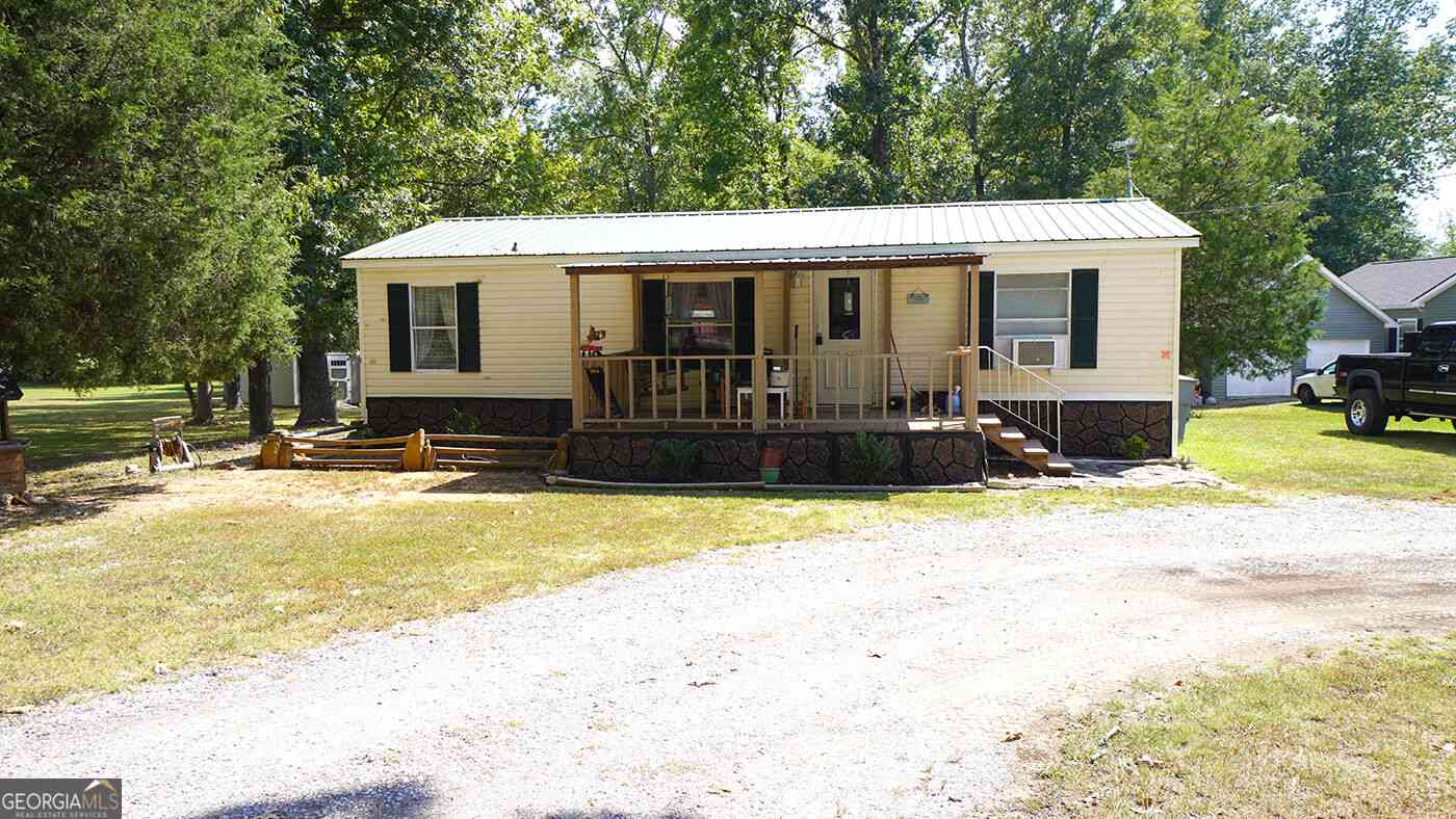 Homes For Sale - 4030 Oak Drive<br/> Cedar Bluff, AL 35959