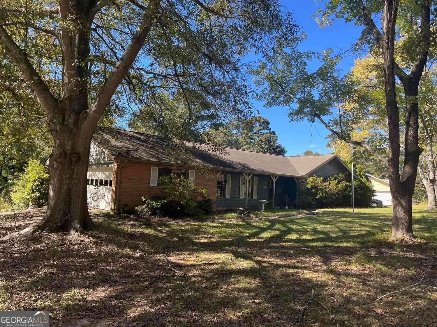 Homes For Sale - 149 Hill Lane<br/> Ellenwood, GA 30294