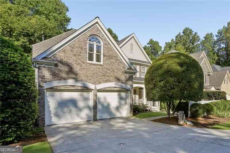 Homes For Sale - 2264 Lenox Ridge Court NE<br/> Brookhaven, GA 30319