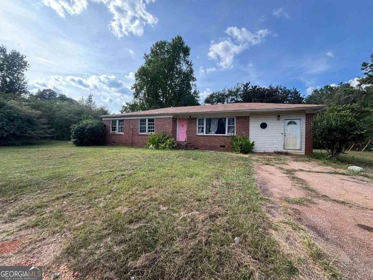 Homes For Sale - 3658 West Point Road<br/> Lagrange, GA 30240