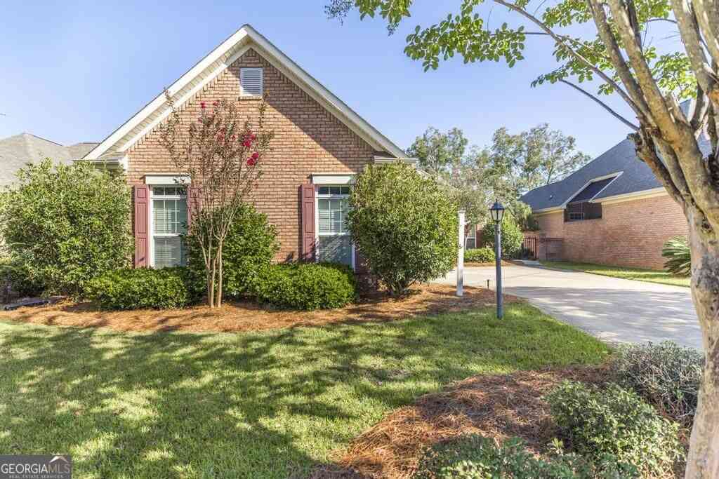 Homes For Sale - 105 Macintosh Lane<br/> Centerville, GA 31028