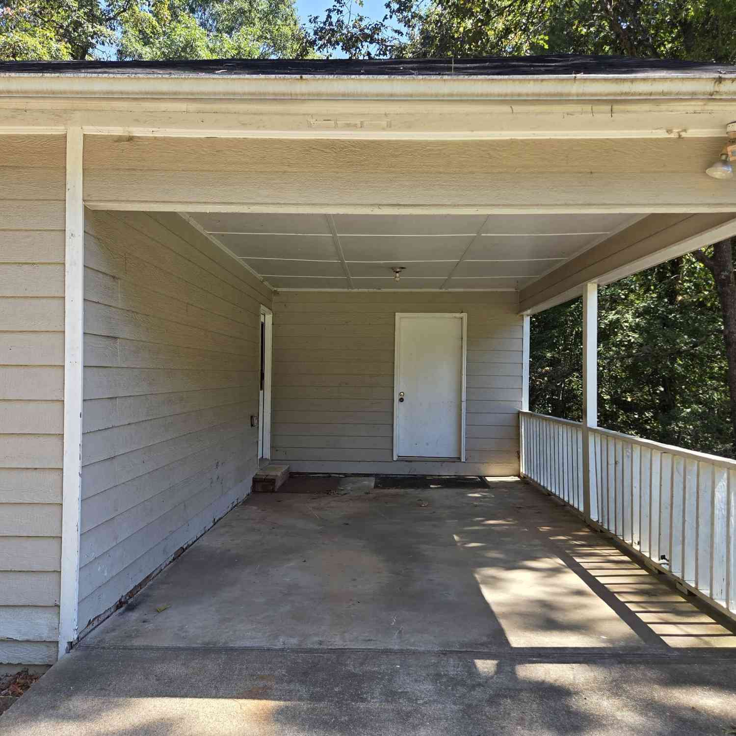 Homes For Sale - 217 Brooks Lane<br/> Winder, GA 30680