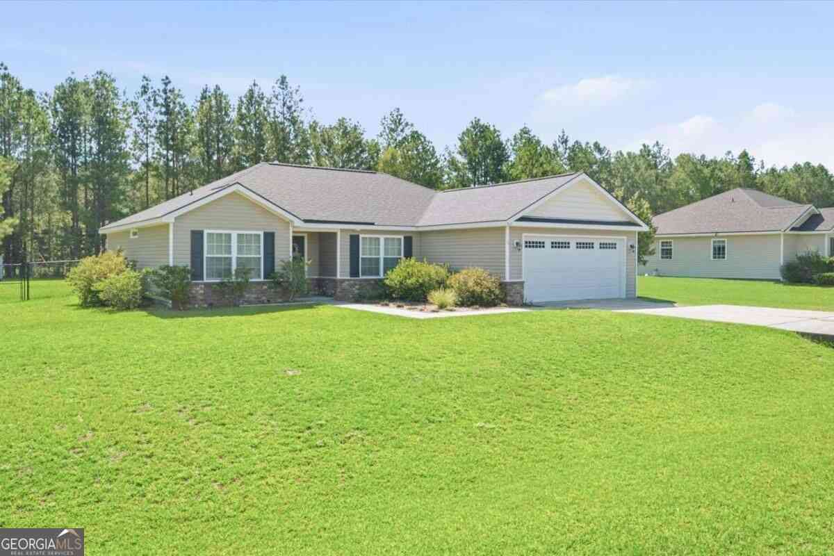 Homes For Sale - 460 Abigail Circle<br/> Ellabell, GA 31308