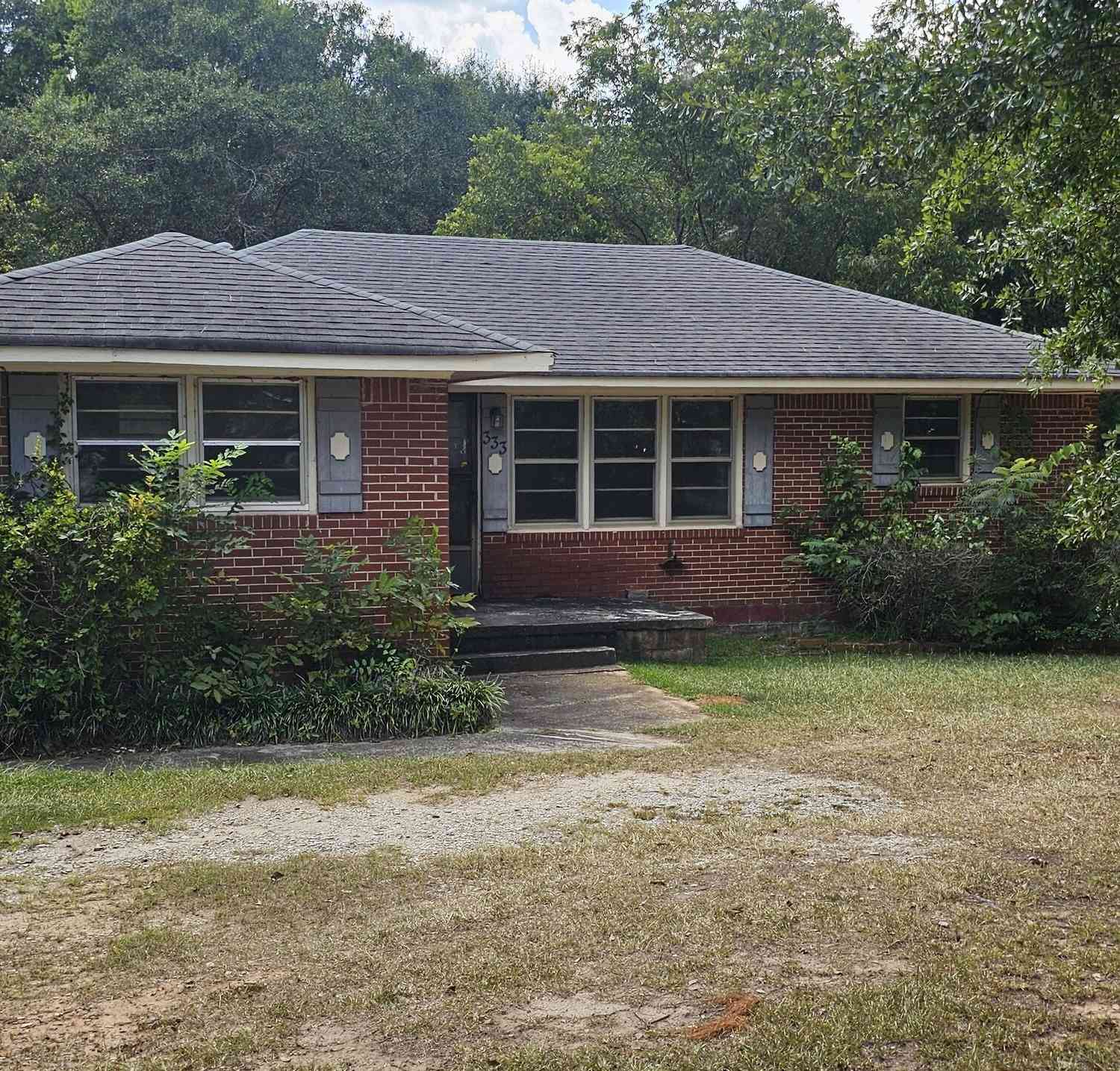 Homes For Sale - 333 Henderson Street<br/> Jackson, GA 30233