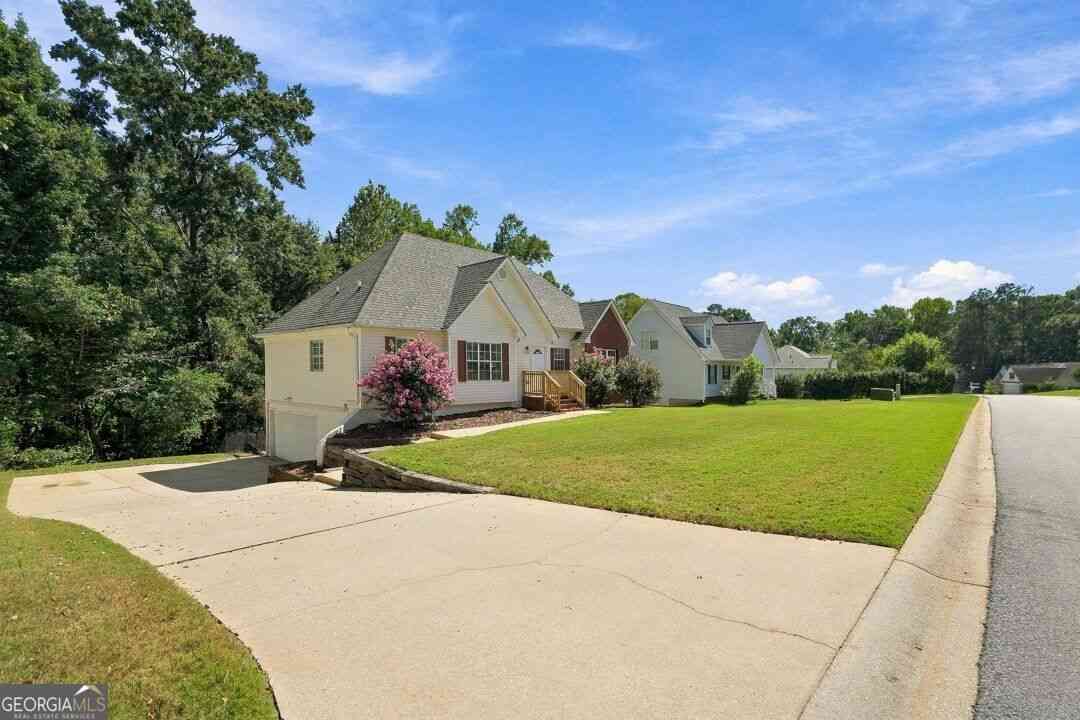 Homes For Sale - 270 Forest Brook Drive<br/> Covington, GA 30016