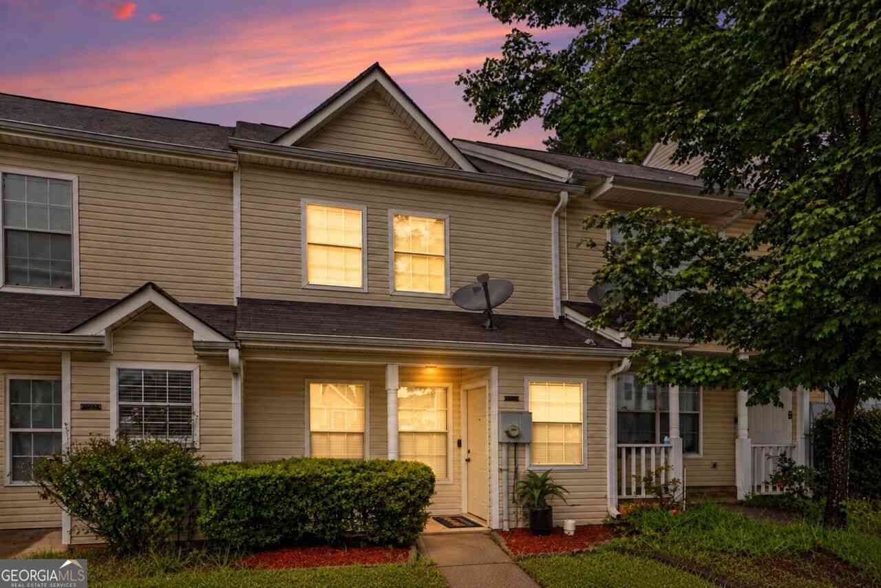 Townhouse For Sale - 5955 Sherwood Trace<br/> Lithonia, GA 30038