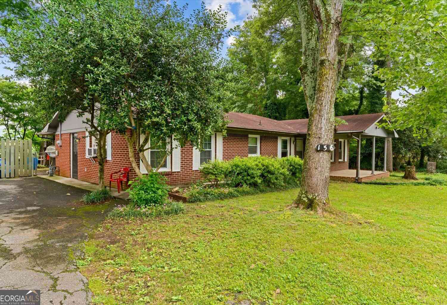 Homes For Sale - 156 NW Parker Road<br/> Calhoun, GA 30701