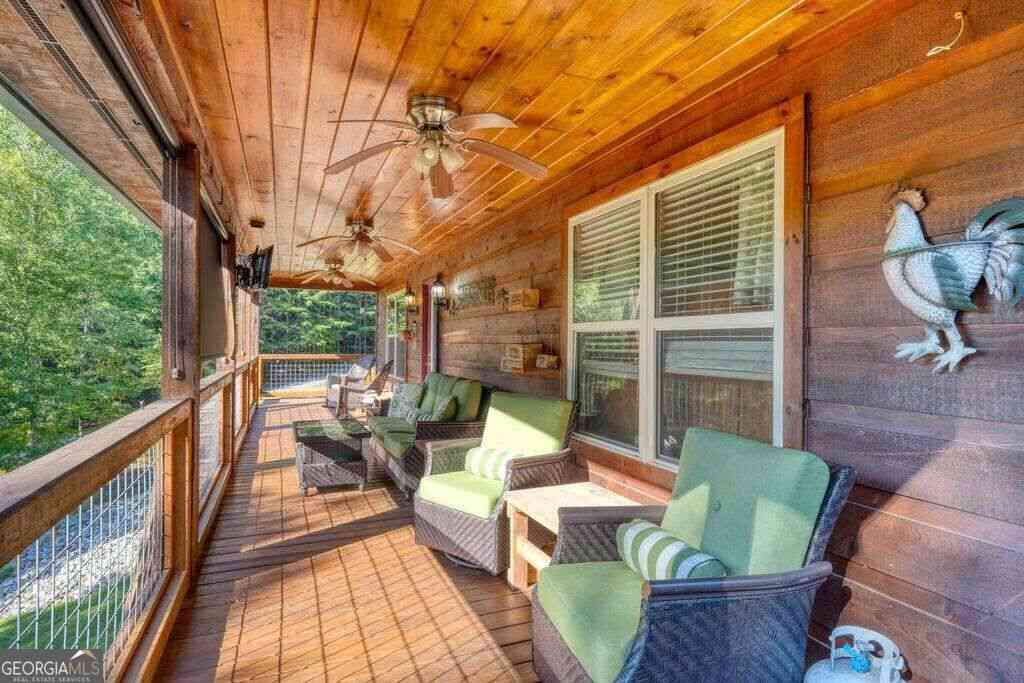 Homes For Sale - 152 Dockery Ridge Road<br/> Young Harris, GA 30582
