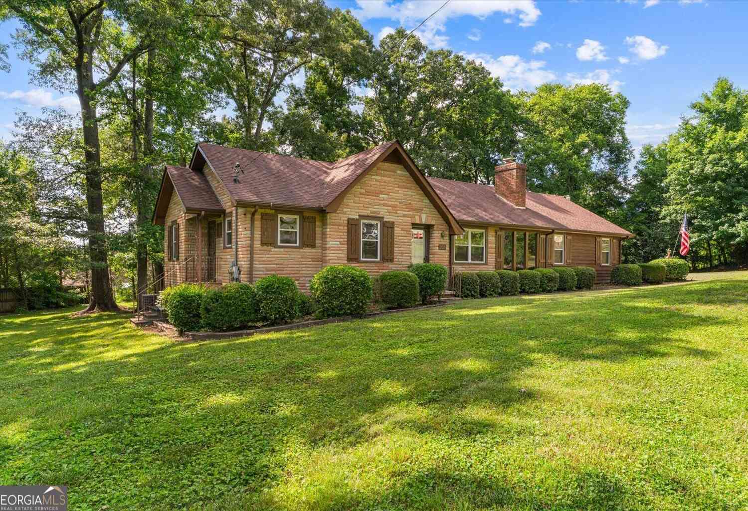 Homes For Sale - 205 Mountain View Drive<br/> Dalton, GA 30721