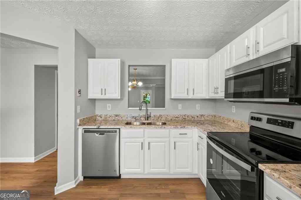 Townhouse For Sale - 2754 Valley Green Drive<br/> Gainesville, GA 30504