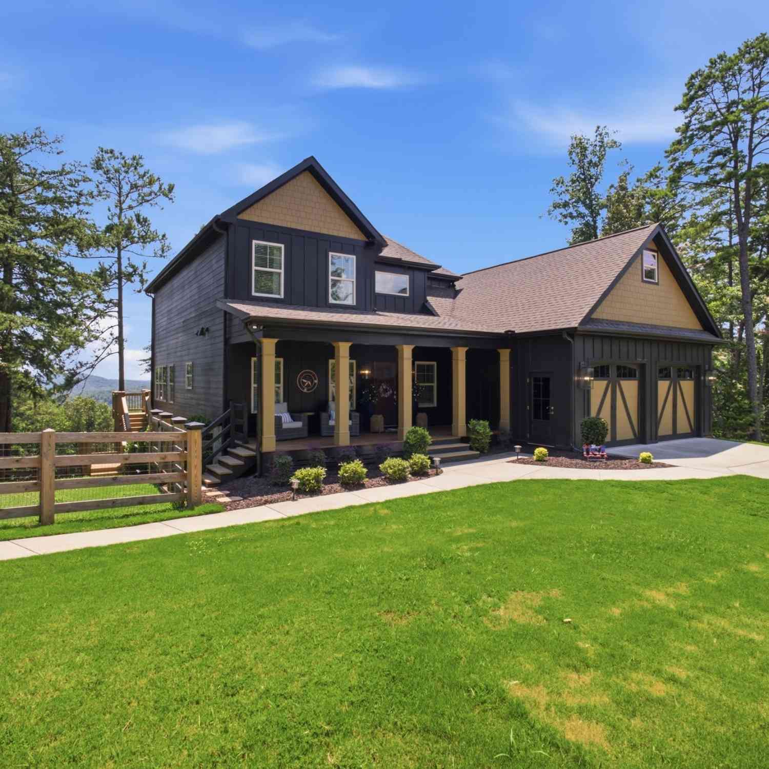 Homes For Sale - 567 Crown Mountain Way<br/> Dahlonega, GA 30533
