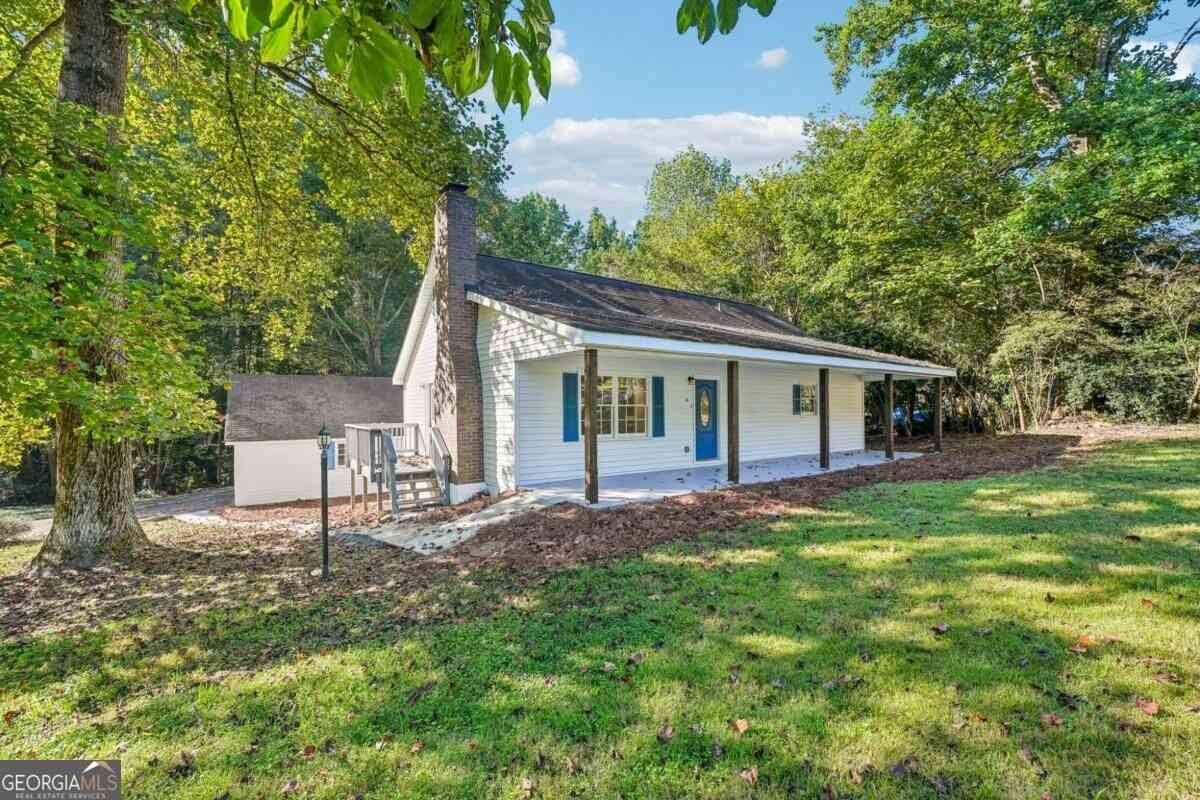 Homes For Sale - 22 Oak Circle<br/> Dallas, GA 30157
