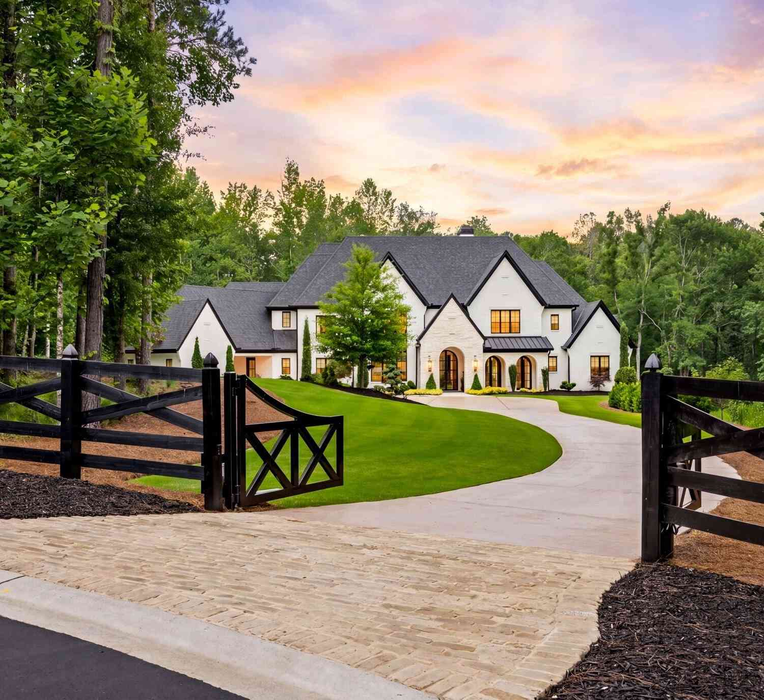 Homes For Sale - 200 Deerhaven Lane<br/> Milton, GA 30004