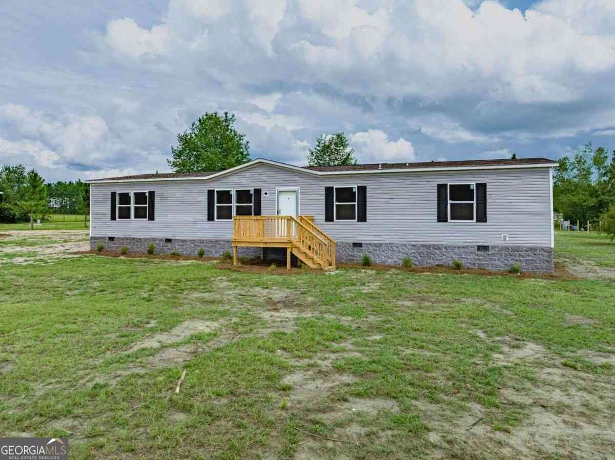 Homes For Sale - 195 Meadow Hill Lane<br/> Ocilla, GA 31774