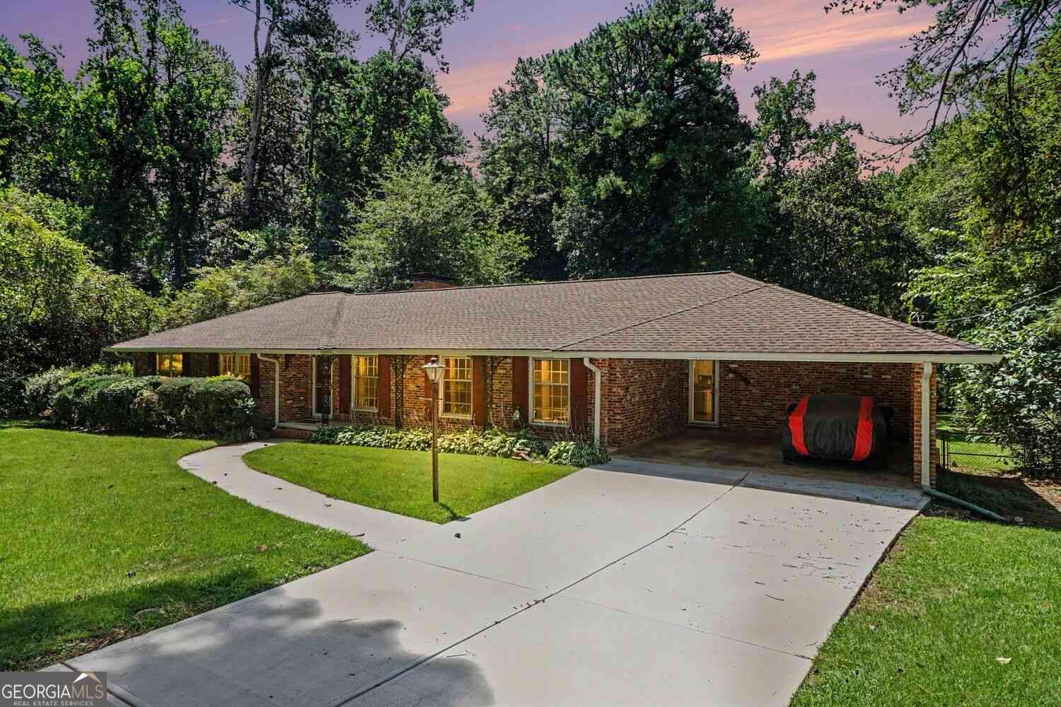 Homes For Sale - 4151 Durham Circle<br/> Stone Mountain, GA 30083