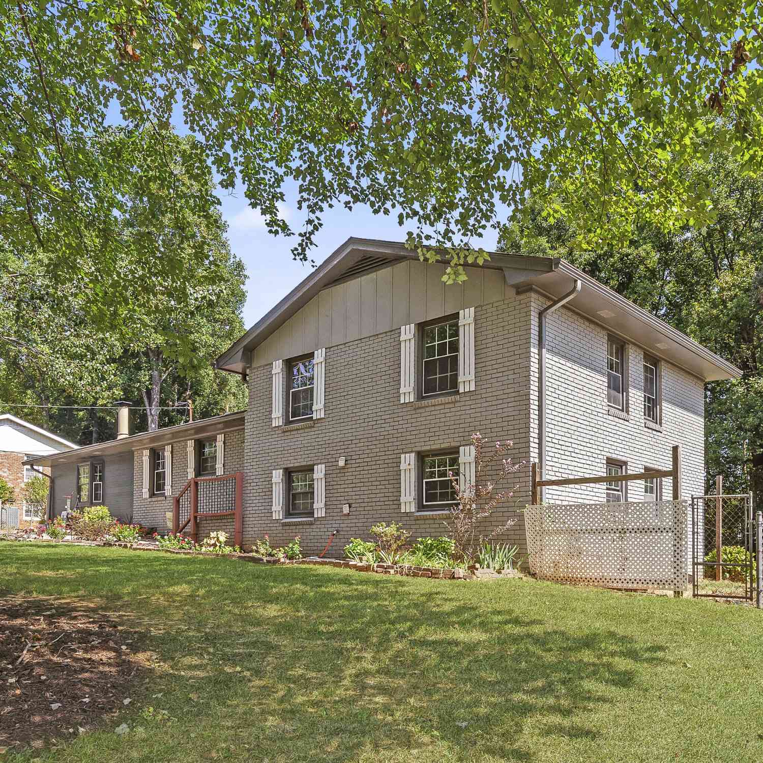 Homes For Sale - 3008 Carrie Drive NW<br/> Kennesaw, GA 30144