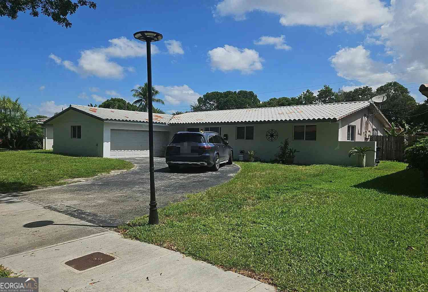 Homes For Sale - 14371 Lake Crescent Place<br/> Miamidade County, Miami Lakes, FL 33014