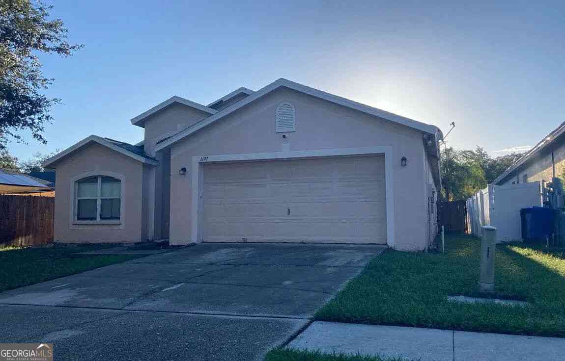 Homes For Sale - 1121 Soaring Osprey Way<br/> Valrico, FL 33594