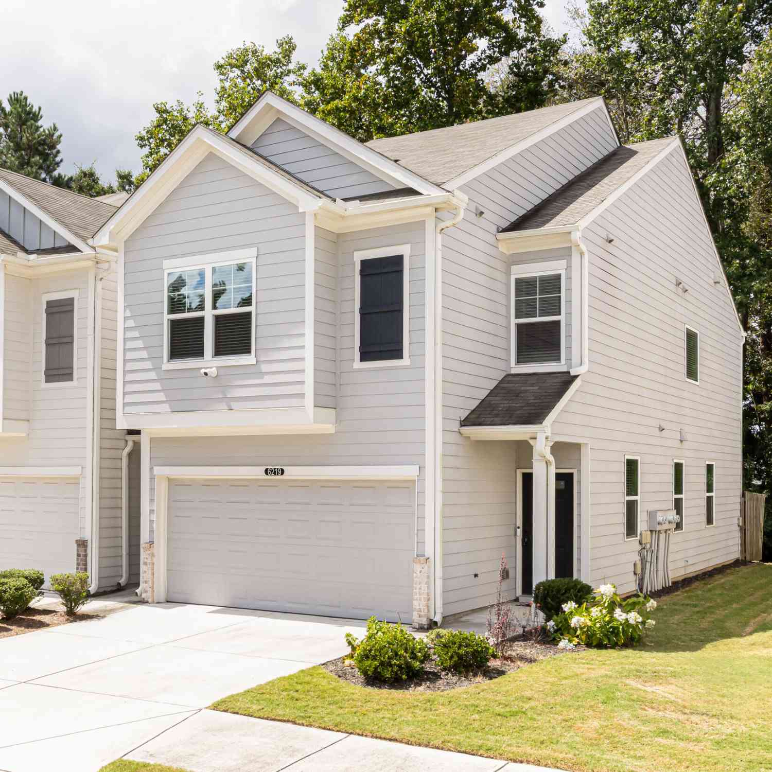 Townhouse For Sale - 6219 Centennial Run<br/> South Fulton, GA 30349