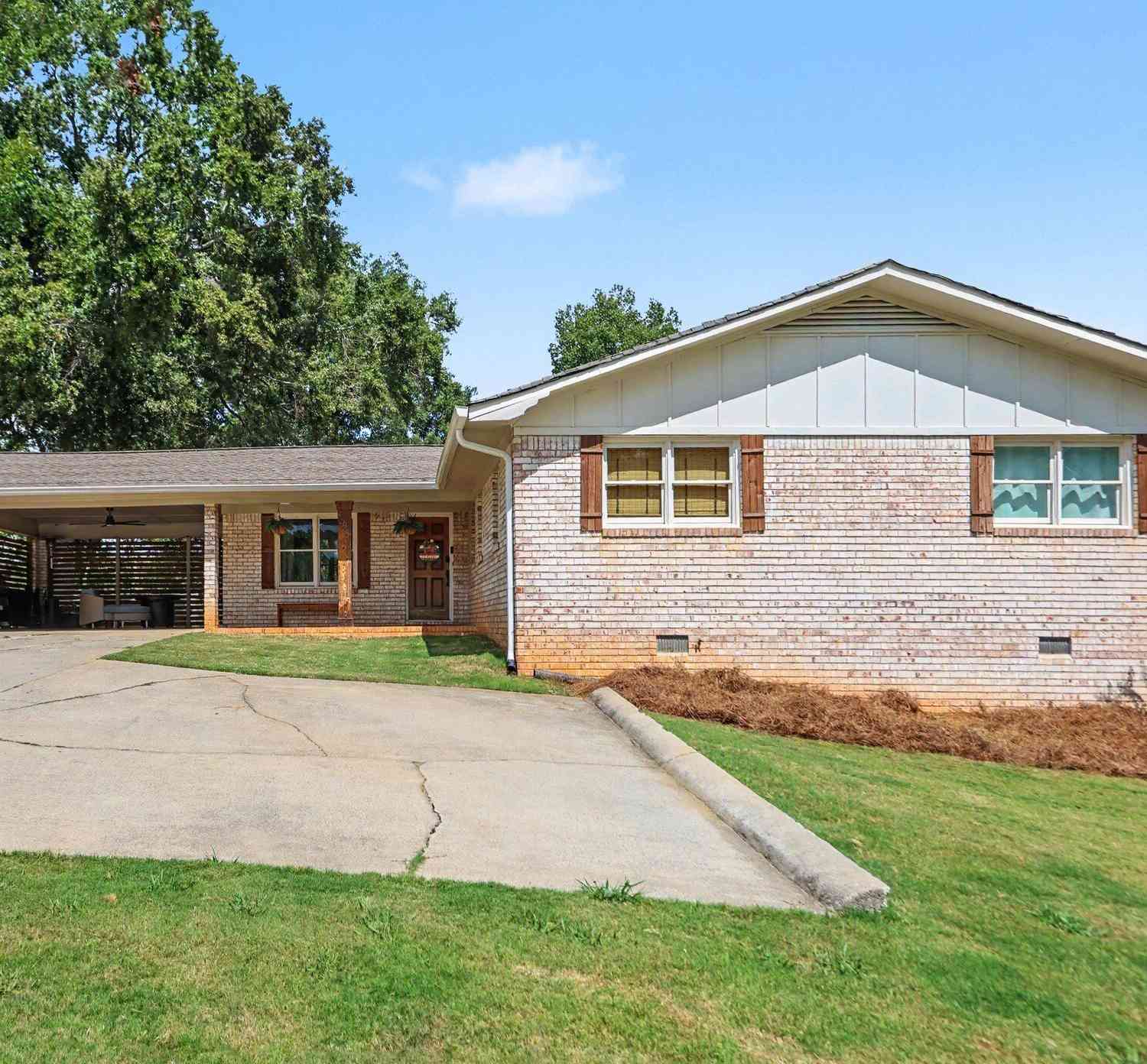 Homes For Sale - 622 S Georgia Avenue<br/> Bremen, GA 30110