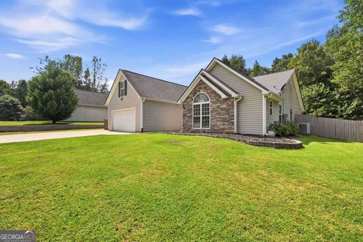 Homes For Sale - 198 Celestial Run<br/> Winder, GA 30680