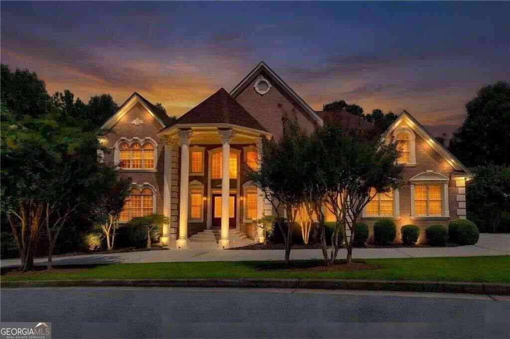 Homes For Sale - 8280 Sentinae Chase Drive<br/> Roswell, GA 30076