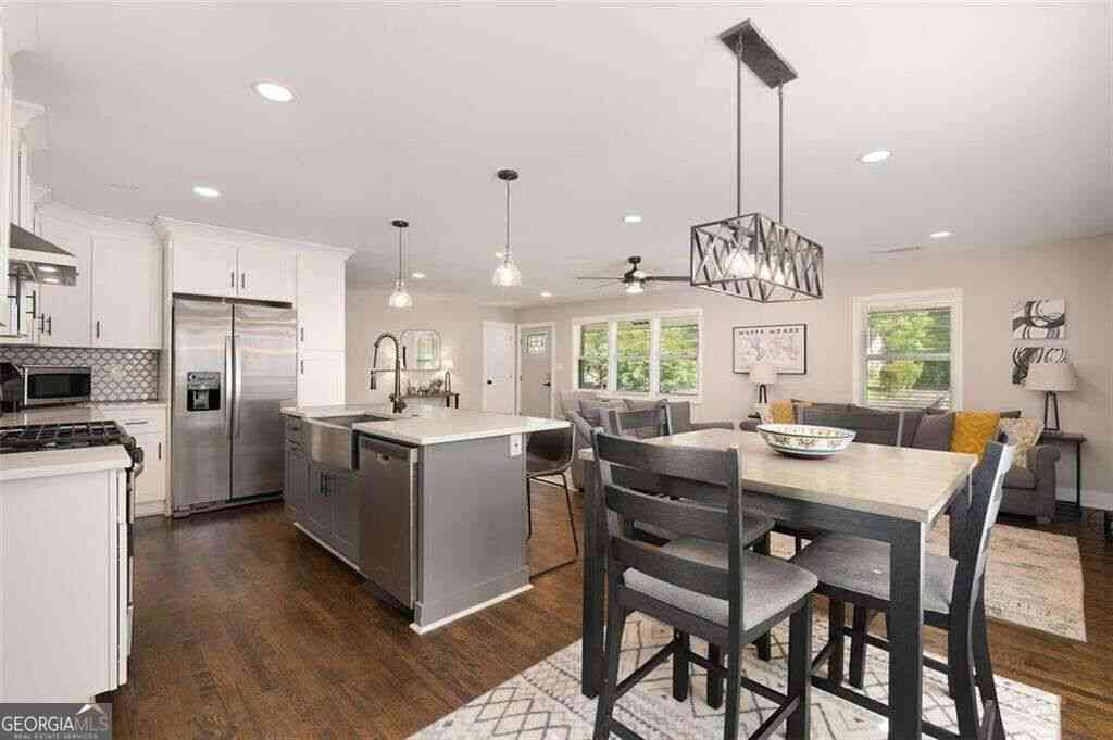 Homes For Sale - 2266 Carver Drive<br/> Atlanta, GA 30314