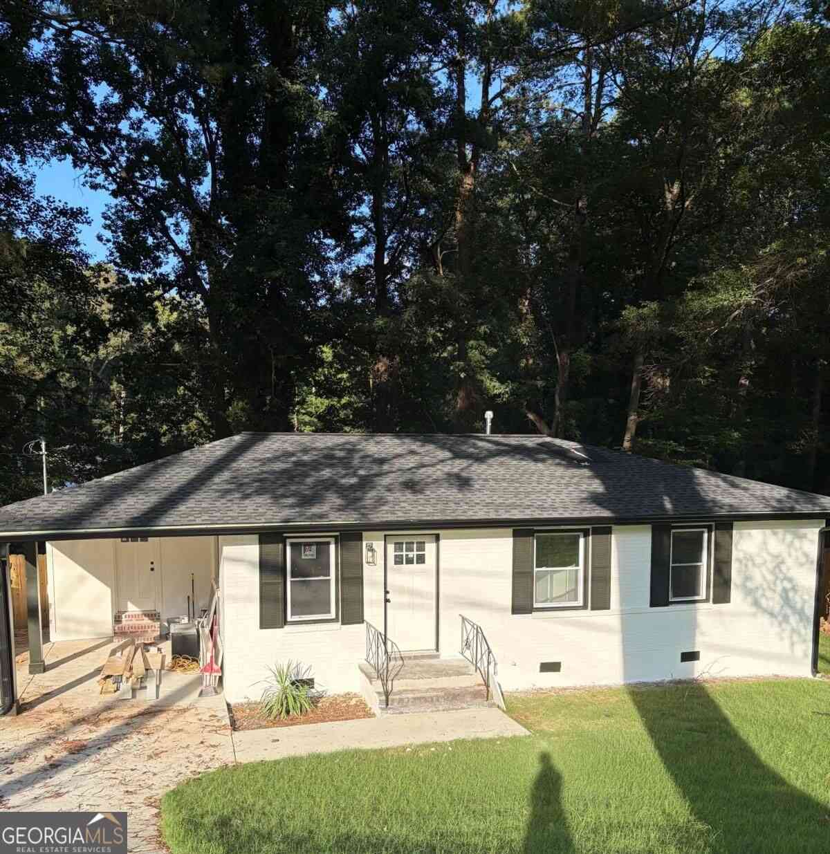 Homes For Sale - 3877 Stone Road SW<br/> Atlanta, GA 30331