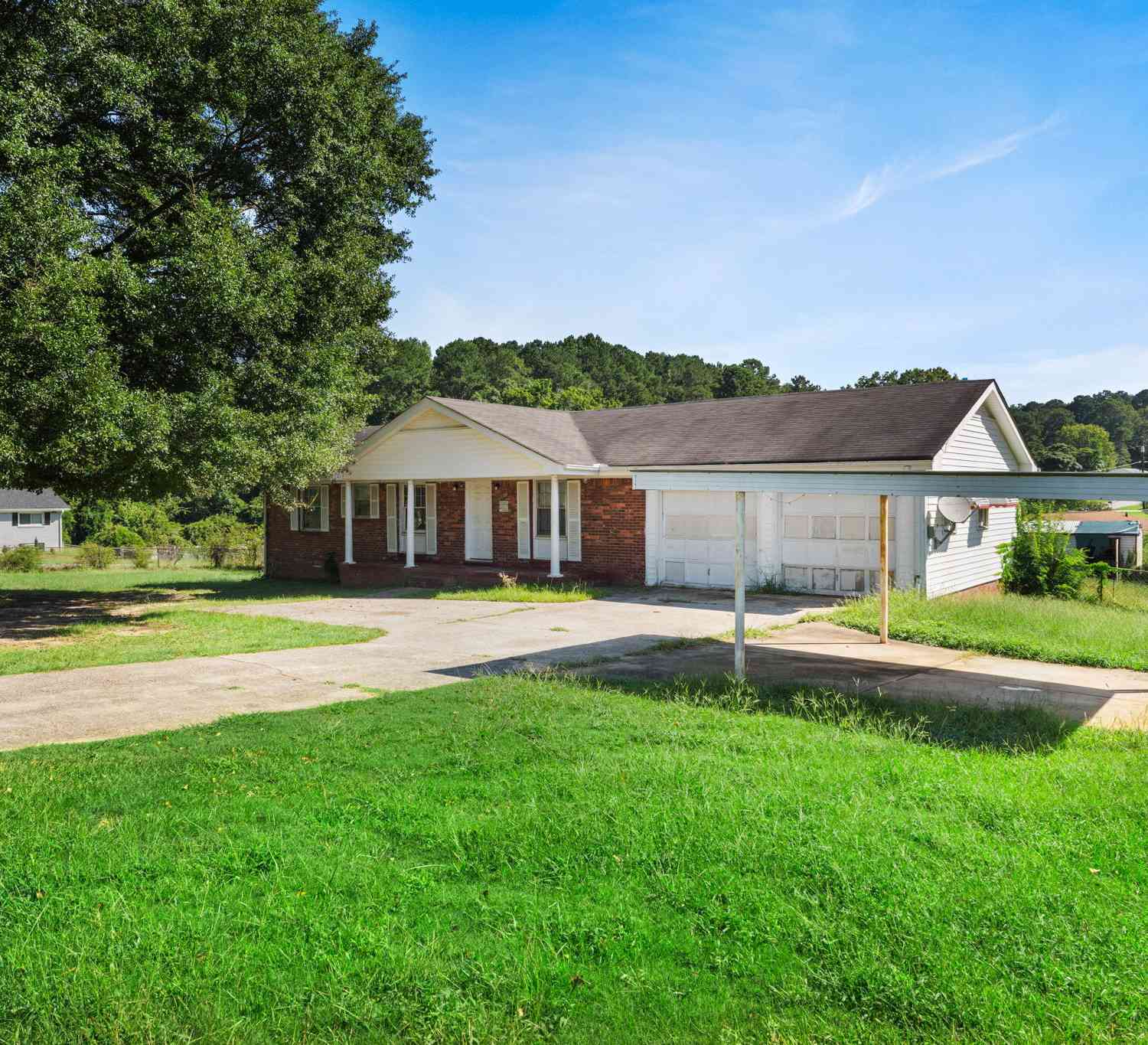 Homes For Sale - 4911 Flint Hill Road<br/> Austell, GA 30106