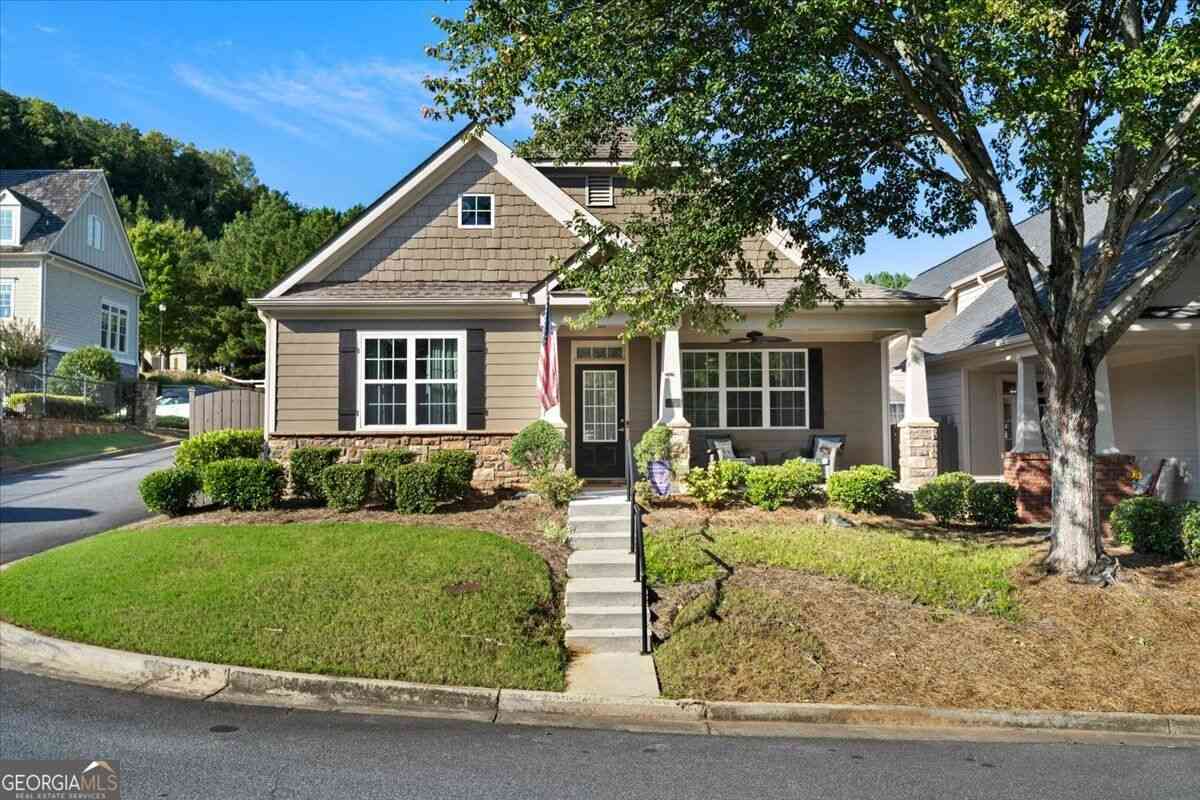 Homes For Sale - 301 Glens Way<br/> Woodstock, GA 30188
