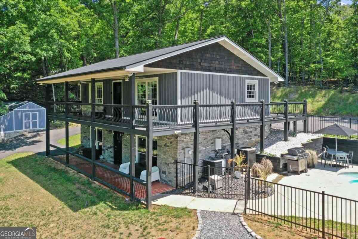 Homes For Sale - 45 Sun Valley Drive<br/> Mineral Bluff, GA 30559