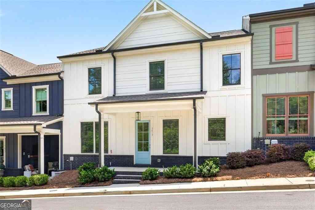 Townhouse For Sale - 5619 Pine Street<br/> Flowery Branch, GA 30542