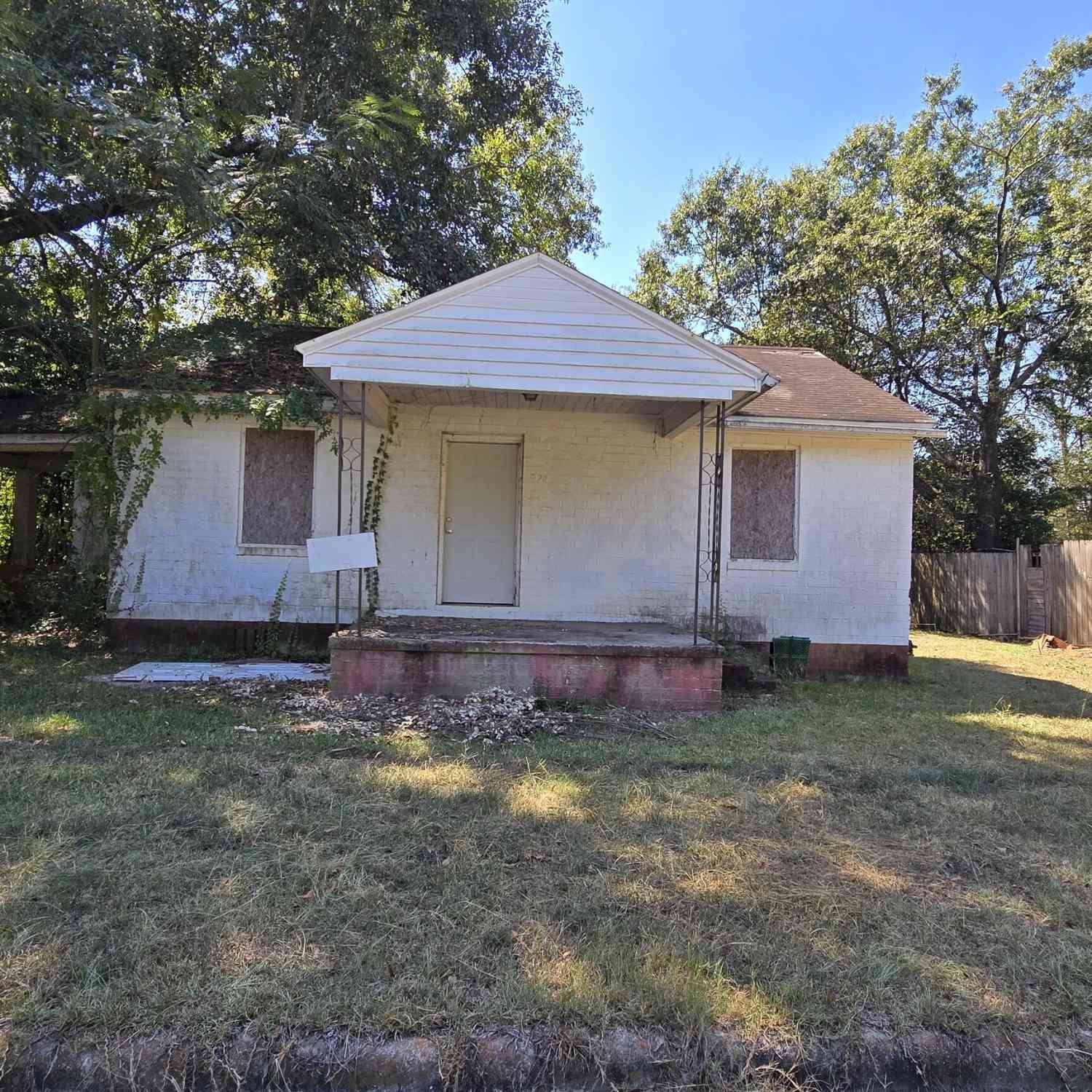 Homes For Sale - 970 Toombs Street<br/> Macon, GA 31206