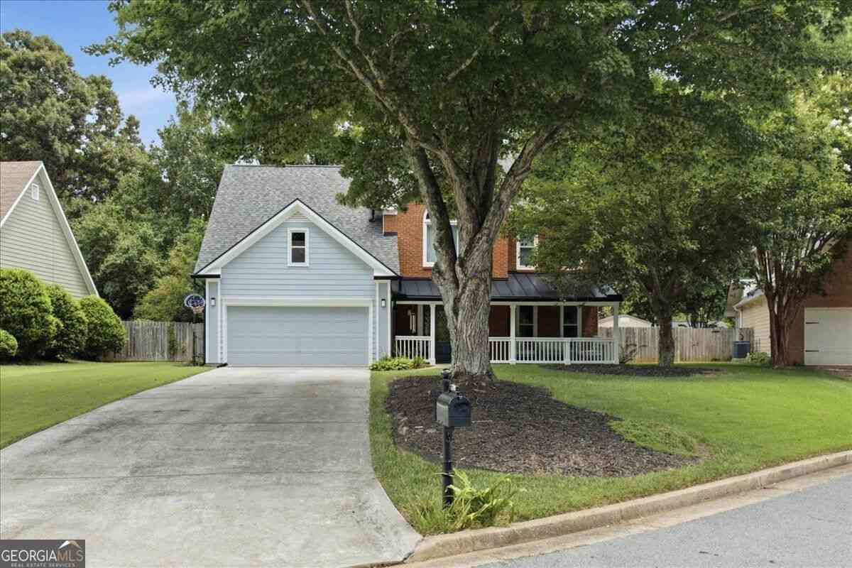 Homes For Sale - 11160 Brookhollow Trail<br/> Johns Creek, GA 30022