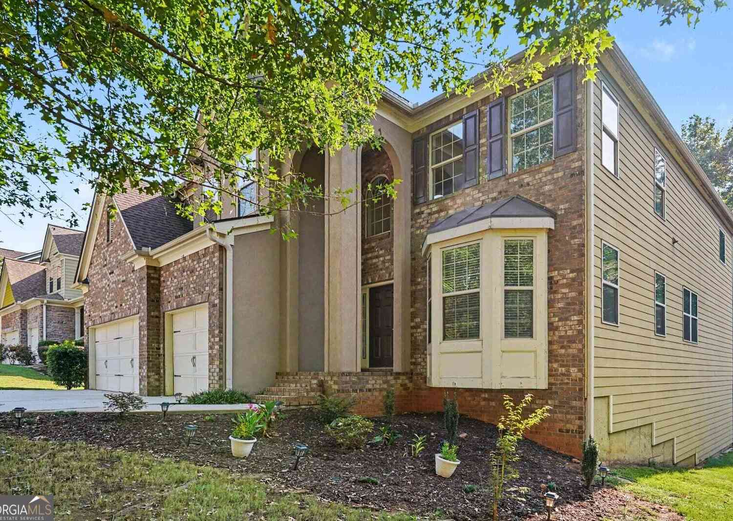 Homes For Sale - 1913 Avondale Court<br/> Locust Grove, GA 30248