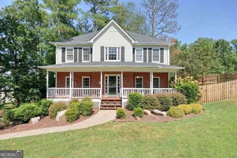 Homes For Sale - 1330 Willow Tree Drive<br/> Woodstock, GA 30188